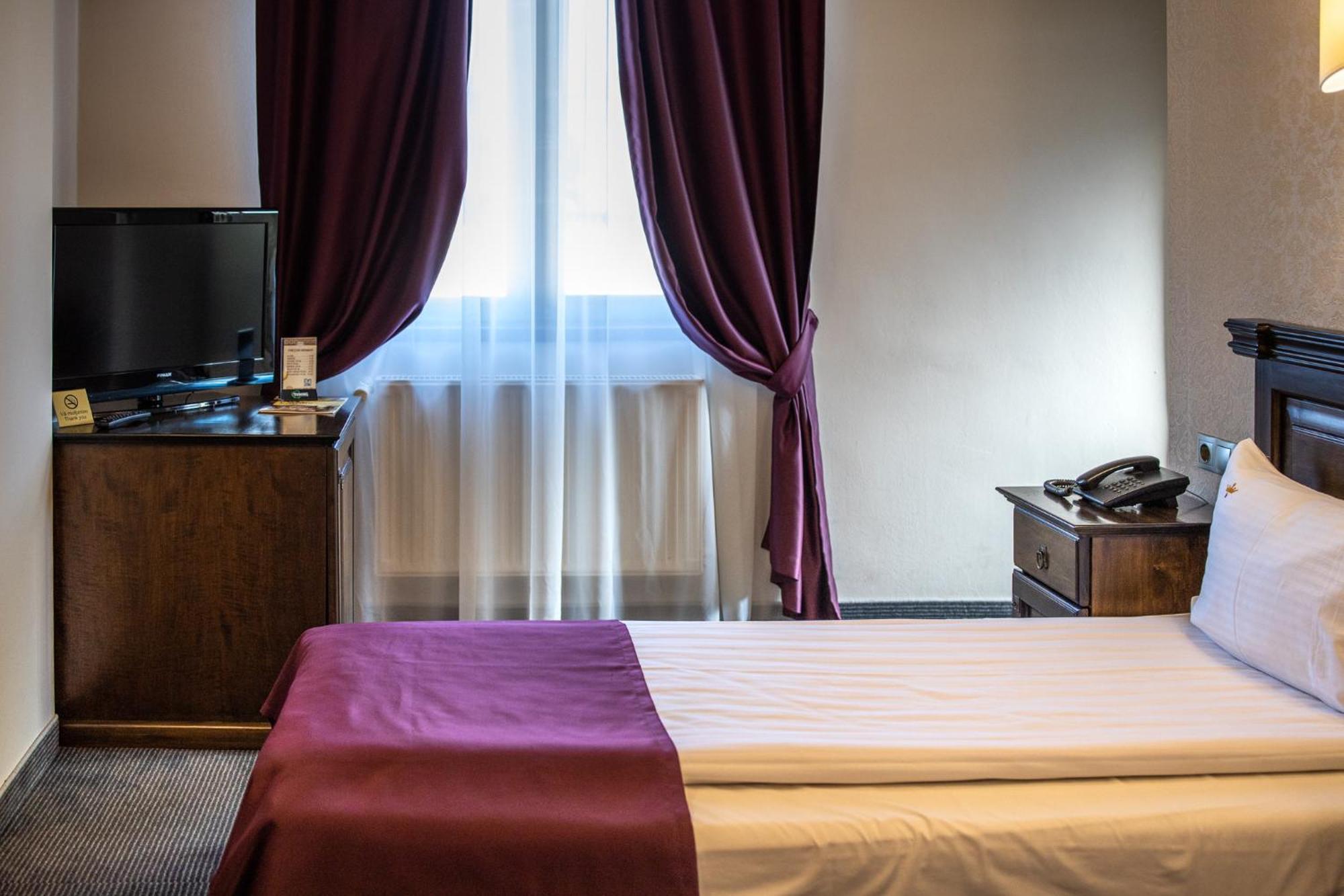 Pension Korona ซีบิว ภายนอก รูปภาพ